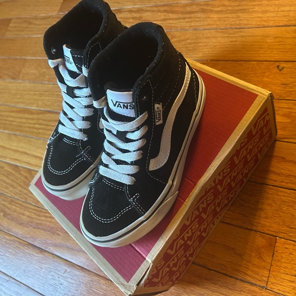 VANS Filmore HI Black/White size 12c 
-Used, very good condition - Picture 4 of 7